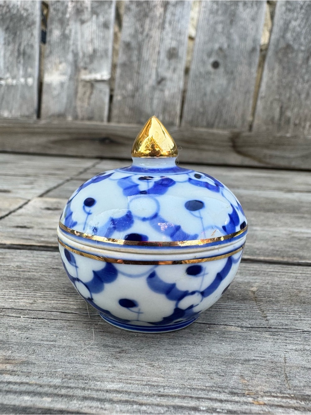 Vintage Mini Thai Benjarong Blue & White Porcelain Ring Trinket Box 2.5"